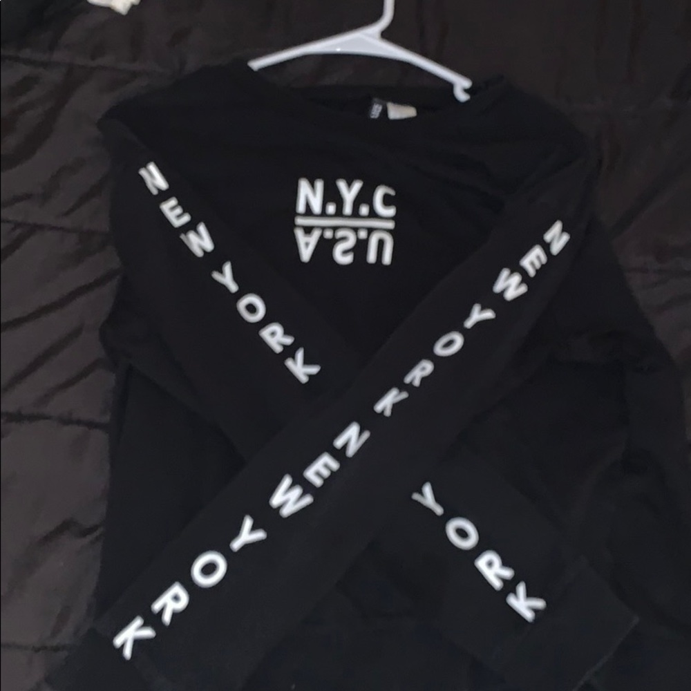 A black long sleeve shirt from hm. Worn once.